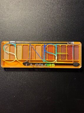L.A. Colors Color Vibe Eyeshadow Palette - Yellow